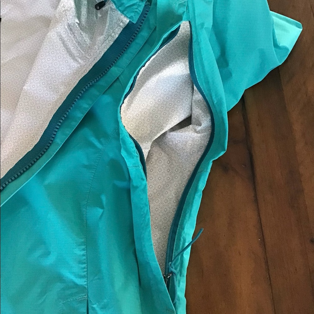 The North Face Venture Rain Jacket - Picture 9 of 14
